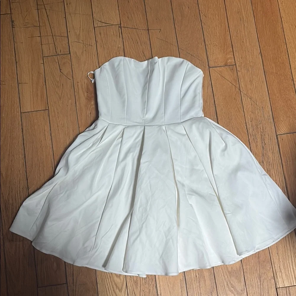 House of CB Emmanuela White Strapless Pleated Mini A-line Dress - Picture 2 of 5